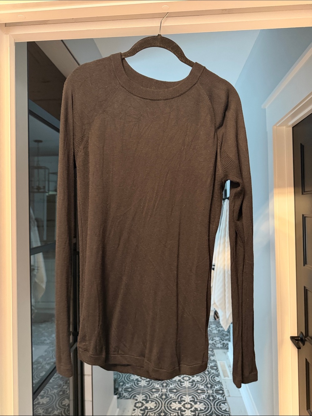 lululemon athletica cashmere blend Black Crew Neck Sweater